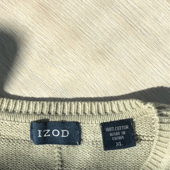 IZOD oversized crewneck - Picture 3 of 3